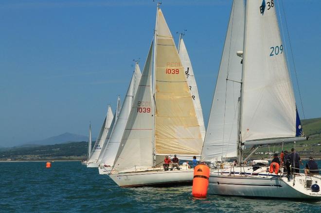 The race start at Barmouth – Three Peaks Yacht Race ©  Rob Howard / Three Peaks Yacht Race